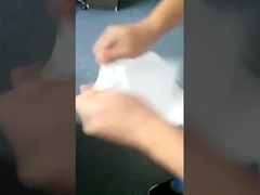 Kertas batu tahan sobek